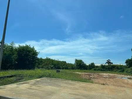 propriété commerciale à vendre