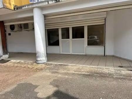 local commercial à louer