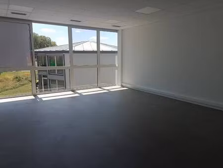 local d'activités à vendre