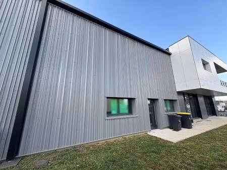 local d'activités à louer