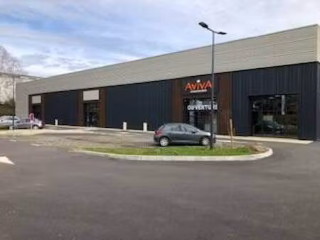 local commercial à louer