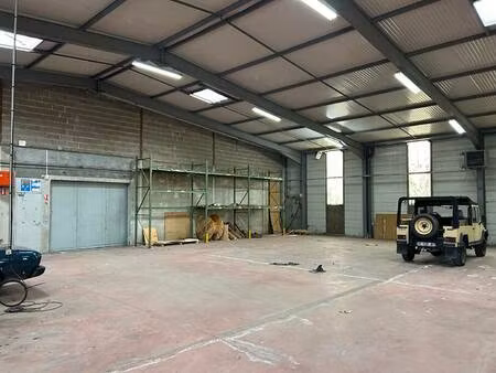 local d'activités à louer