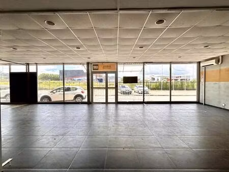 local commercial à louer