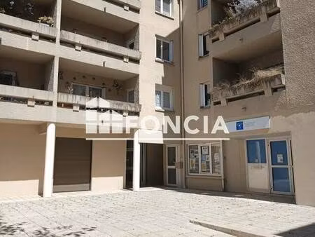 local commercial à louer