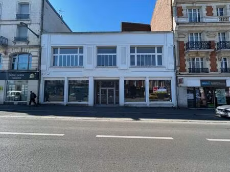 local commercial à louer