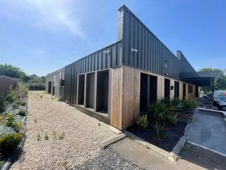 local d'activités à louer