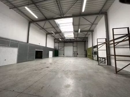 local d'activités à louer