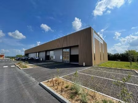 local d'activités à louer