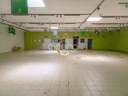 local commercial à louer