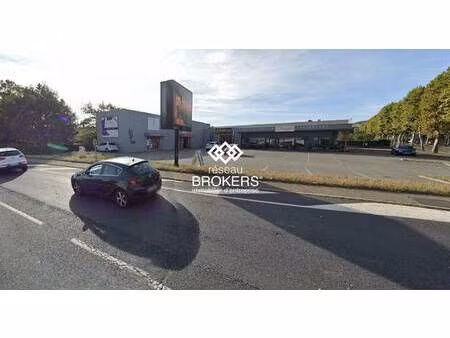 local commercial à louer