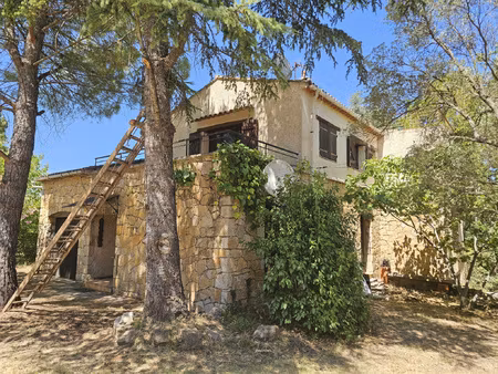 rez de villa 82m2 a renover 3 garages et terrain 1032m2