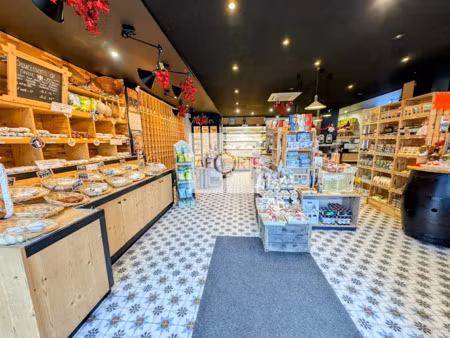 vente locaux professionnels 2 pièces 80 m² à la clusaz (74220)  330 000 €