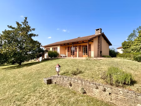 maison t6 au grand calme avec piscine