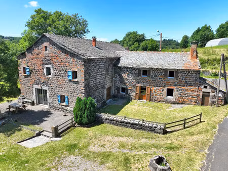 ancien corps de ferme à champclause de plus de 220 m2 avec dépendances