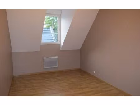 location maison  79.44 m² t-3 à cuise-la-motte  790 €