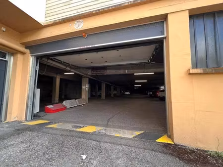 parking à vendre - saint-quentin (02) - 2 200€