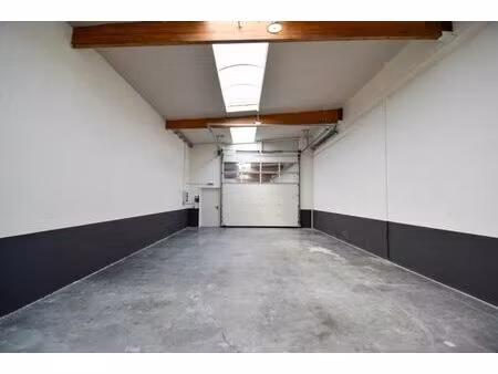 à louer : espace de stockage 93 m²– vichte