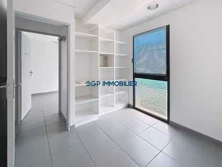 local d'activité - fronton