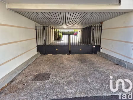 vente parking undefined m²