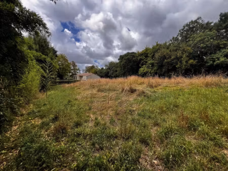 terrain à vendre genouille 780m2 57 250€