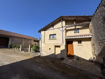 vente maison 4 pièces 125 m² à saint-romain (16210)  147 000 €