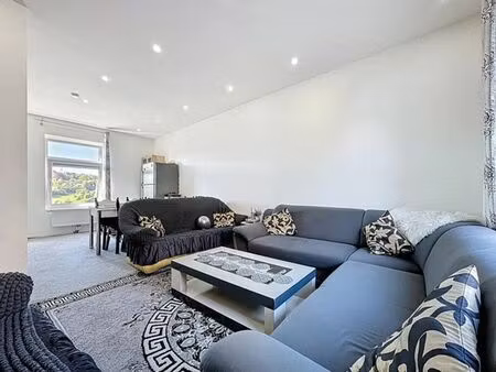 magnifique maison trois chambres entièrement rénovée