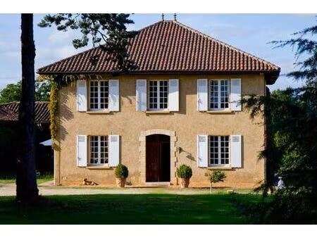 ferme haut de gamme de 15 pièces en vente mauléon-d'armagnac  occitanie