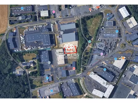 local pro à construire 878 m²