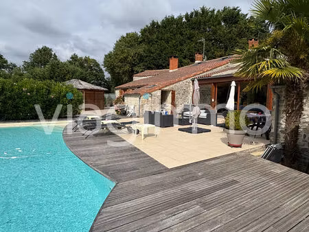 maison en vente à terme libre 9 pièces 414 m2