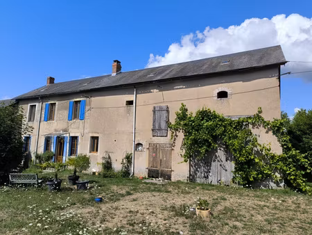 grande longere au coeur du morvan