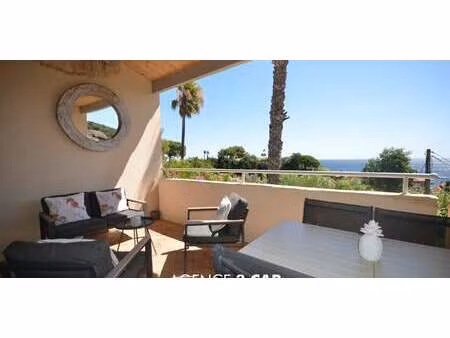 appartement avec terrasse en bord de mer ramatuelle (83)