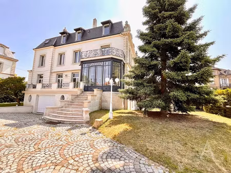 vente propriété 15 pièces 900 m² à metz (57000)  nan €