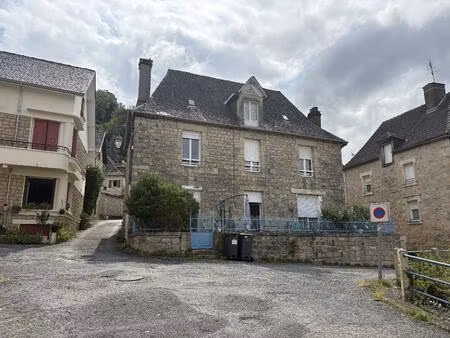 opportunité investisseur immeuble avec 3 appartements + atelier au coeur d'ayen (corrèze)