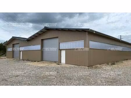 local d'activités à louer