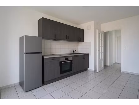 vente appartement 4 pièces 84 m² à saint-priest (69800)  215 000 €