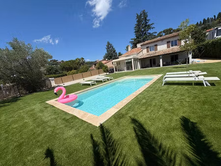 location maison 5 pièces 215 m² à mougins (06250)