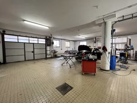 location commerce 250 m² à maîche (25120)