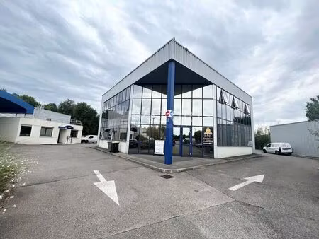 location bureau 126 m² à saint-genis-laval (69230)