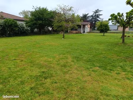 terrain constructible 800m2