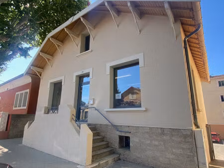 vente commerce 182 m² carpentras (84200)