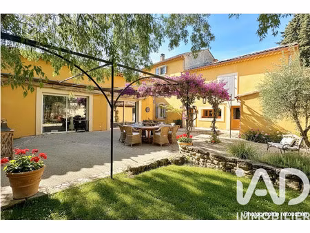 vente maison 10 pièces 300 m² camaret-sur-aigues (84850)