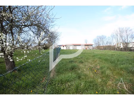 terrain de 820m2