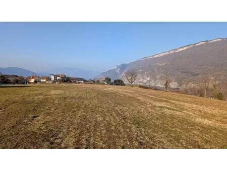 terrain constructible viabilisé à vendre