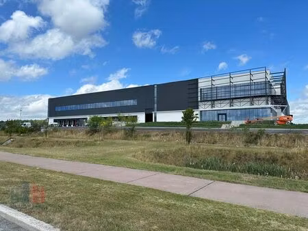 high-end logistiek bedrijfsgebouw te huur in péruwelz