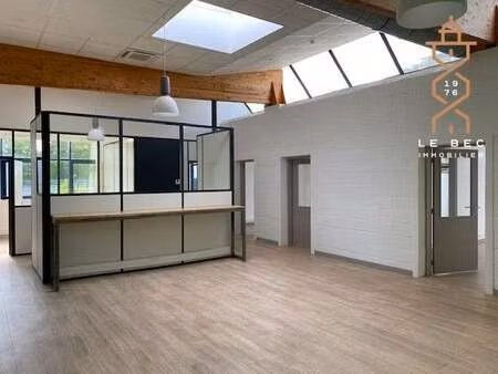 location bureaux et commerces à vannes (56000) : à louer / 250m² vannes