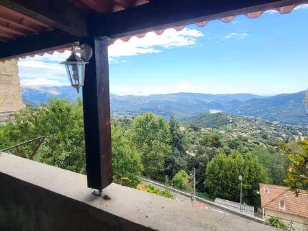 appartement t4 avec terrasse avec vue dégagée + cave