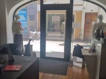 local commercial avec bail commercial