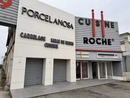 local commercial à louer