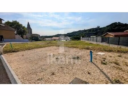 terrain constructible viabilisé à vendre