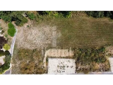 terrain constructible viabilisé à vendre